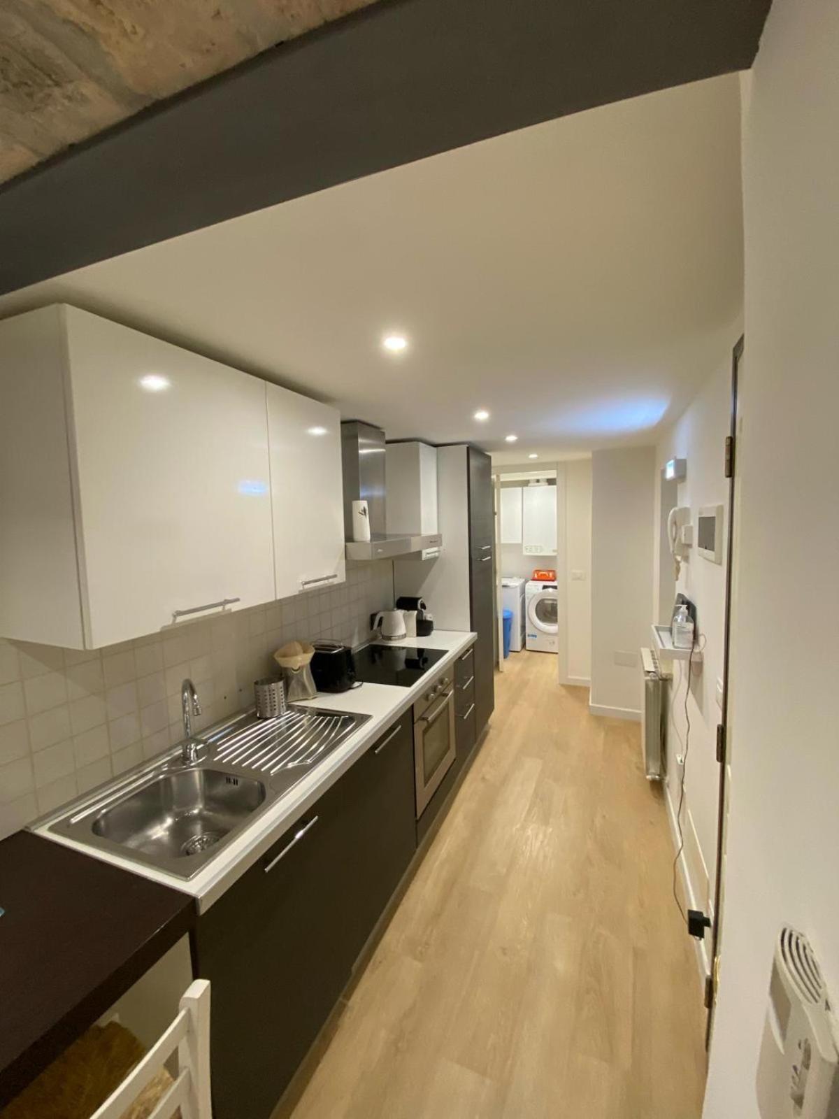 Oasi Central - Appartamento In Pieno Centro Trieste Ngoại thất bức ảnh