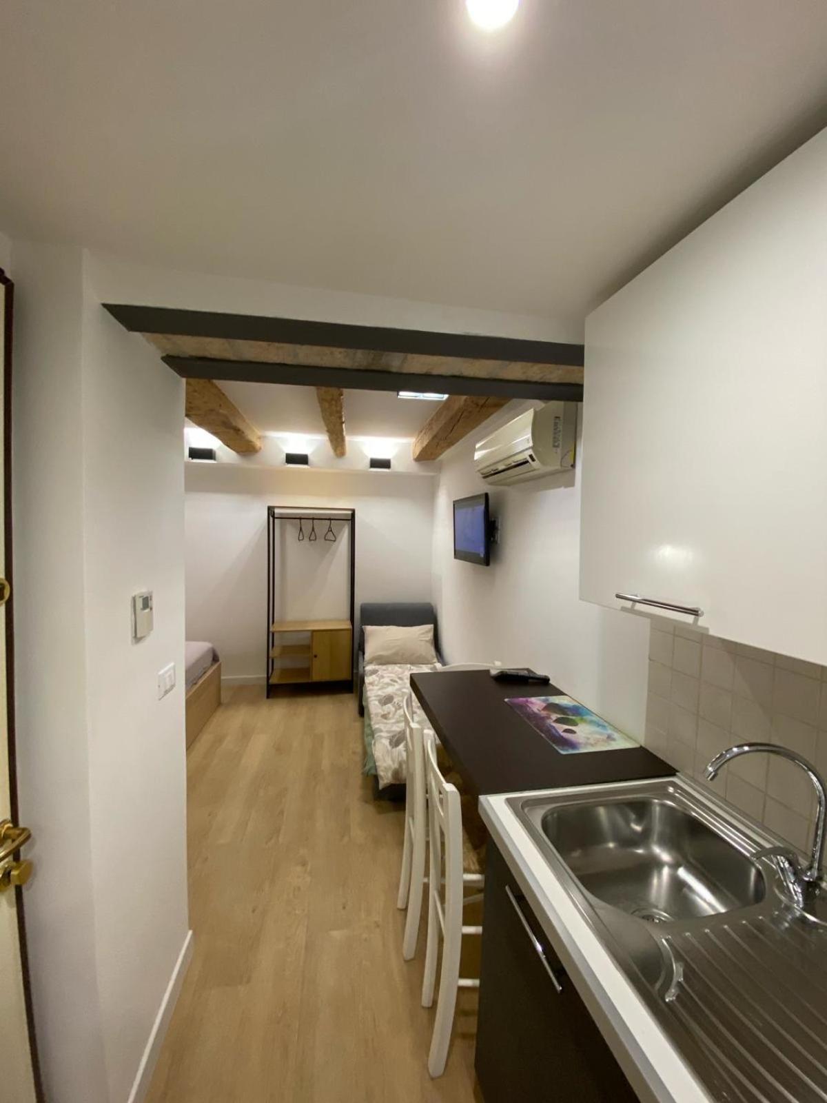 Oasi Central - Appartamento In Pieno Centro Trieste Ngoại thất bức ảnh