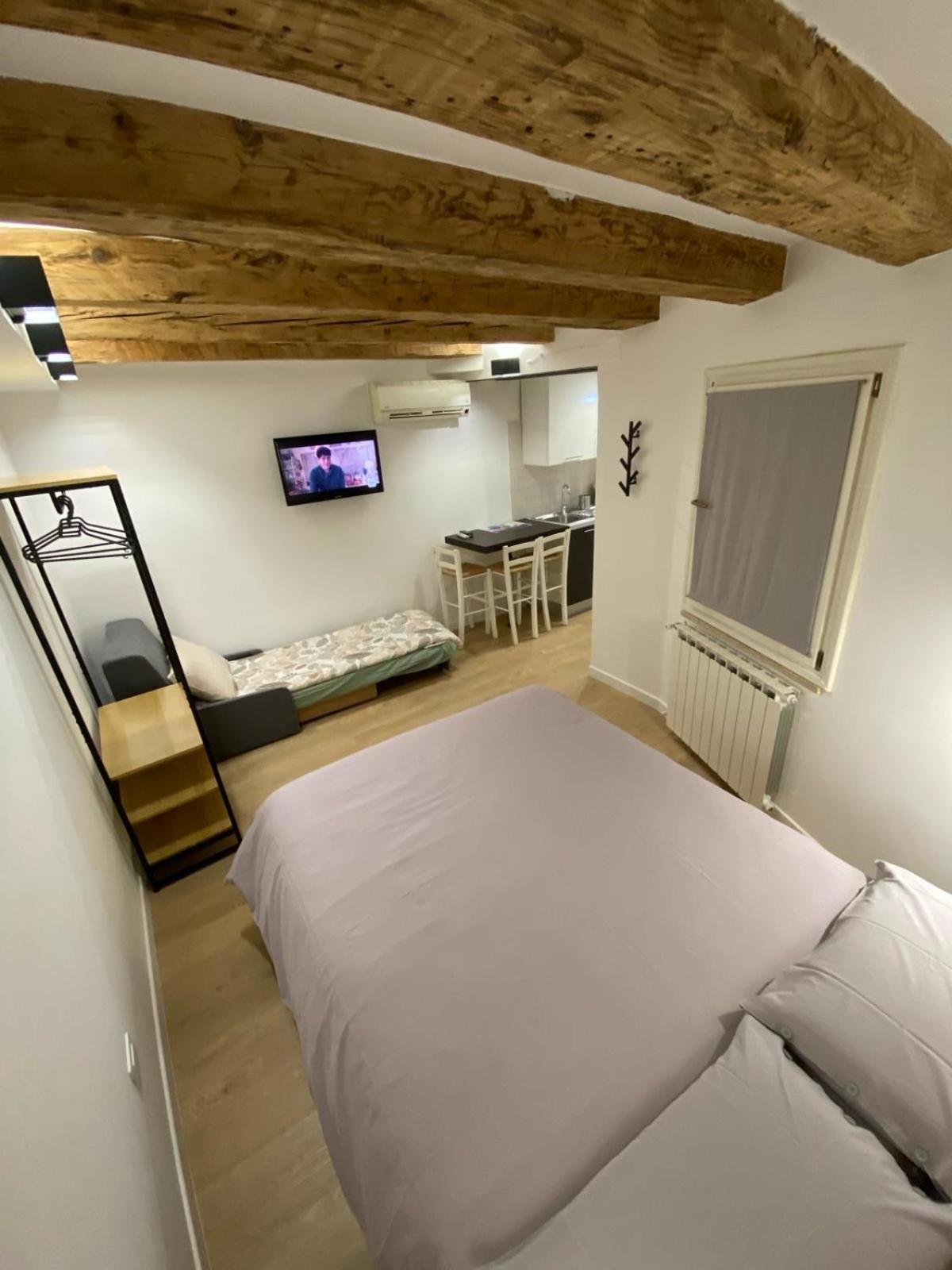 Oasi Central - Appartamento In Pieno Centro Trieste Ngoại thất bức ảnh