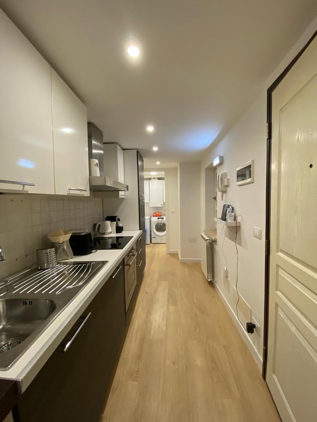 Oasi Central - Appartamento In Pieno Centro Trieste Ngoại thất bức ảnh